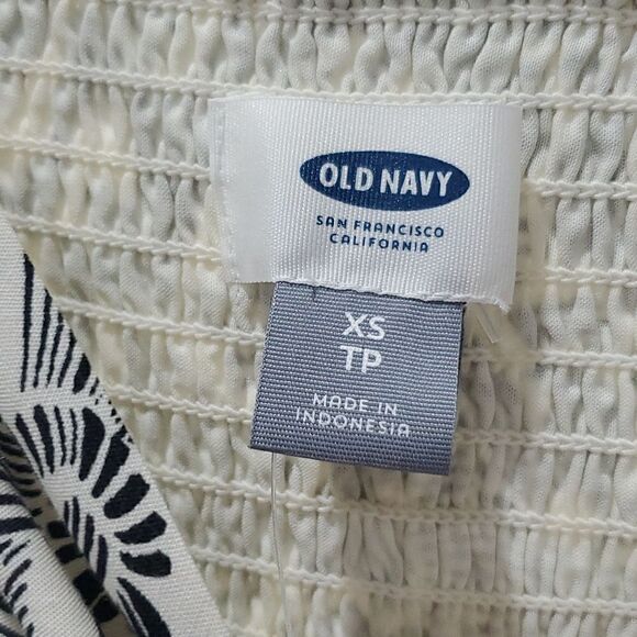 Old Navy woman's floral dress, Nwt, Size XSMALL - Picture 3 of 5